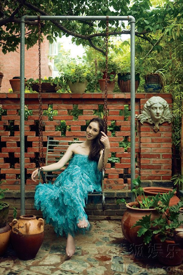 Красотка Чжао Кэ в новой рекламе