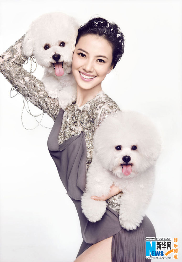 Звезда Гао Юаньюань попала на обложку «ELLE» с симпатичными животными