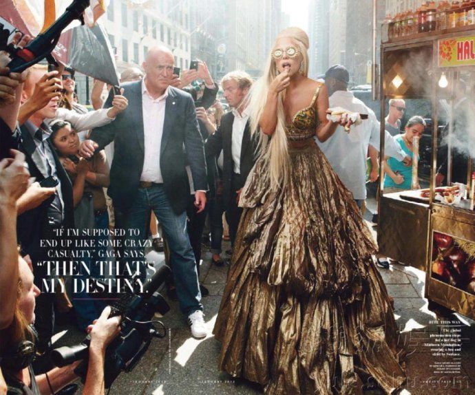 Lady Gaga попала на «Vanity Fair»№1 на 2012 год