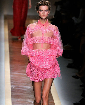Модная женская одежда от Valentino на весну-лето 2012 г. 24