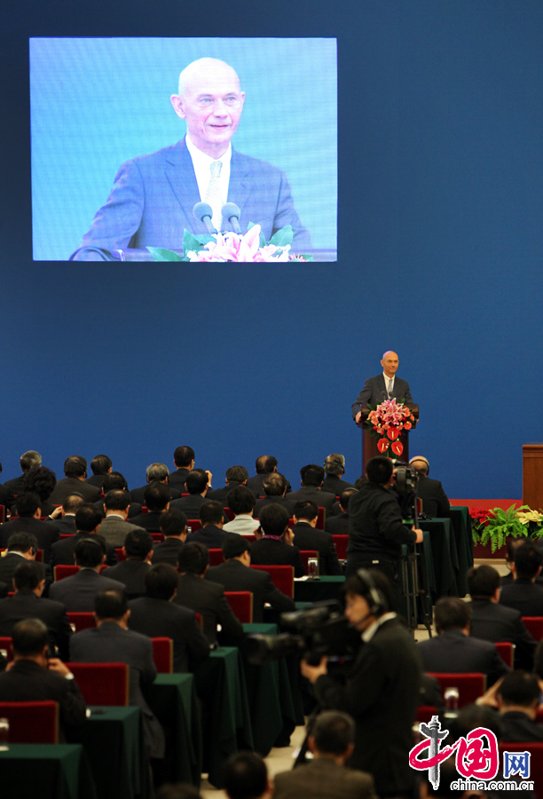Генеральный директор ВТО П. Лами: вступление КНР в ВТО позволяет Китаю и всему миру добиться обоюдного выигрыша
