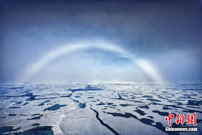 Белая радуга в Арктике через объектив Сэма Добсона