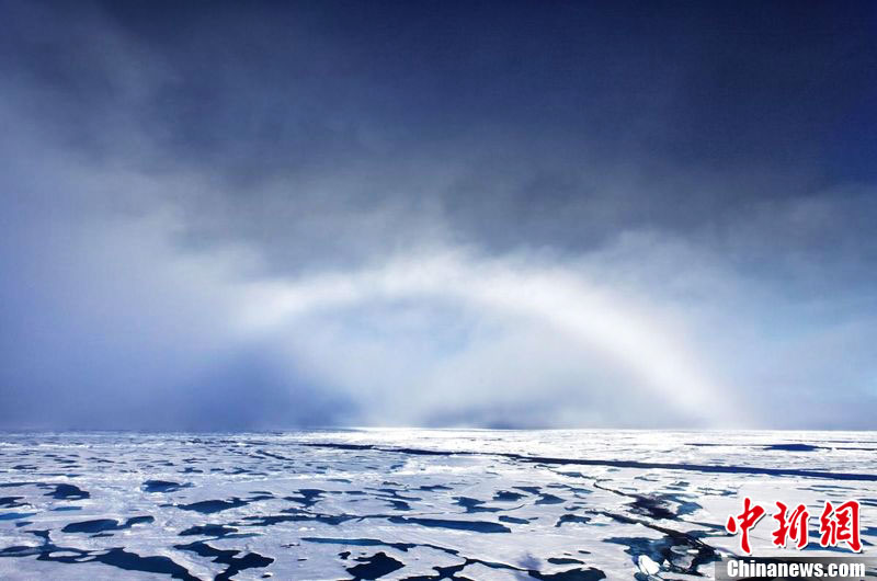 Белая радуга в Арктике через объектив Сэма Добсона
