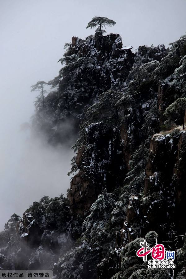 Сказочный мир - горы Хуаншань в снегу