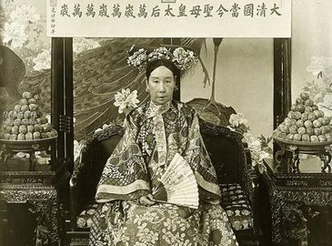 Жизненные фотографии императрицы Цыси в 1903 году