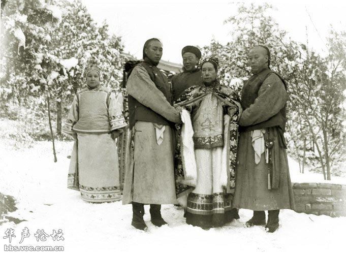 Жизненные фотографии императрицы Цыси в 1903 году