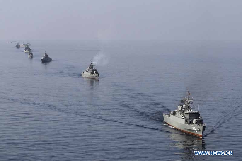 В водной акватории в южной части Ирана 3 января состоялся морской парад боевых кораблей ВМС ИРИ.