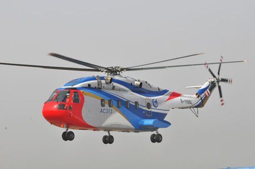 13-тонный гражданский вертолет АС313, разработанный собственными силами Китая, в четверг получил летный сертификат от Государственного управления гражданской авиации КНР.