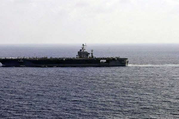 Авианосец США вошел в Южно-китайское море