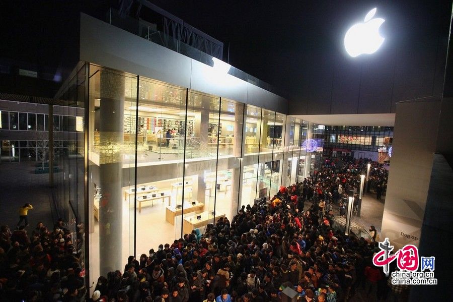 Началась продажа iPhone4S в Пекине и Шанхае1