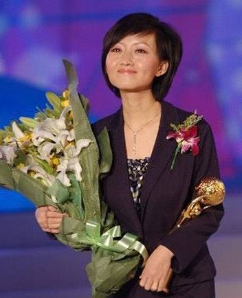 Жизненные фотографии китайских известных телеведущих