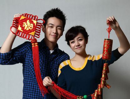 Новогодние фотографии Кэ Чжэньдуна и Чэнь Яньси