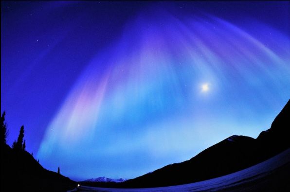 Красивое полярное сияние в объективе японского фотографа 