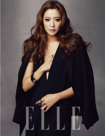 Южнокорейская звезда Ким Хи Сон в модном журнале