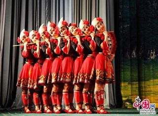 Художественный коллектив Лючжоу выступил в Таджикистане