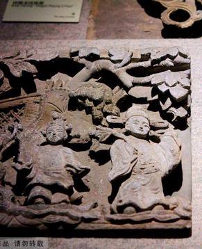 Экспонаты на Выставке древней скульптуры, состоявшейся в городе Янчжоу