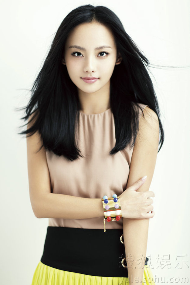 Милая актриса Чжан Цзяни
