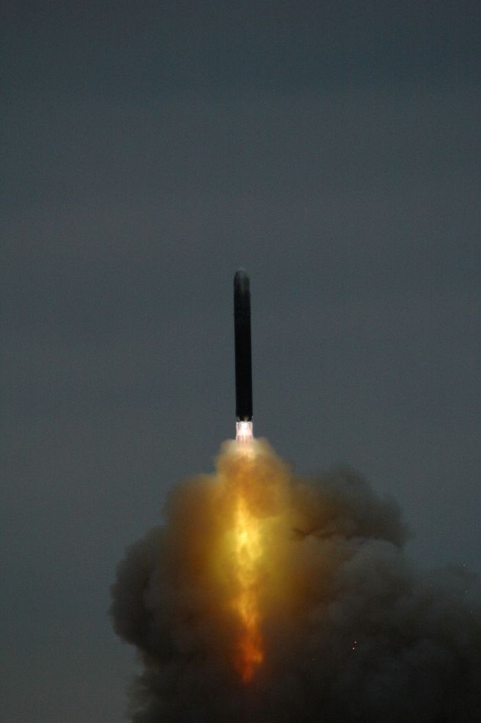 В России запущены межконтинентальные ракеты