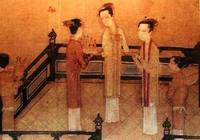Экспонаты на выставке китайских традиционных костюмов «Ханьфу»