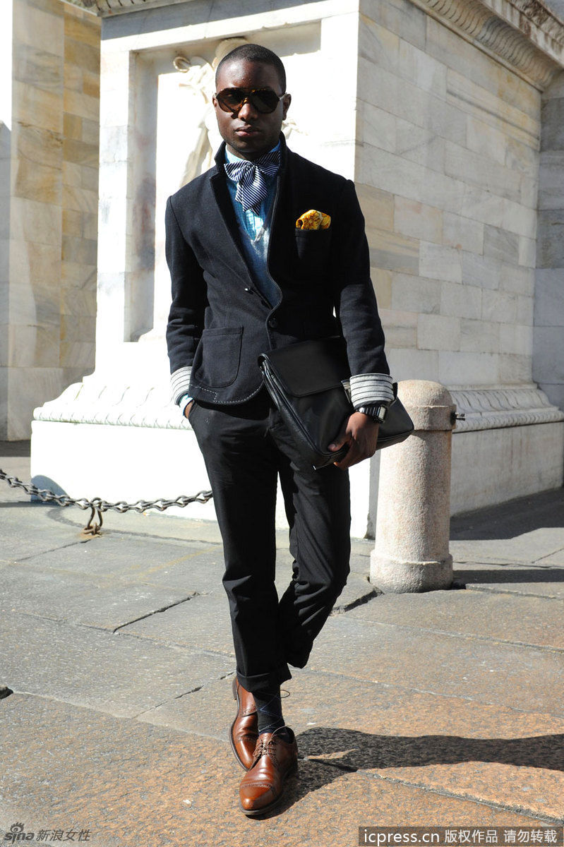 Неделя моды в Милане: модные звезды в черных очках 4