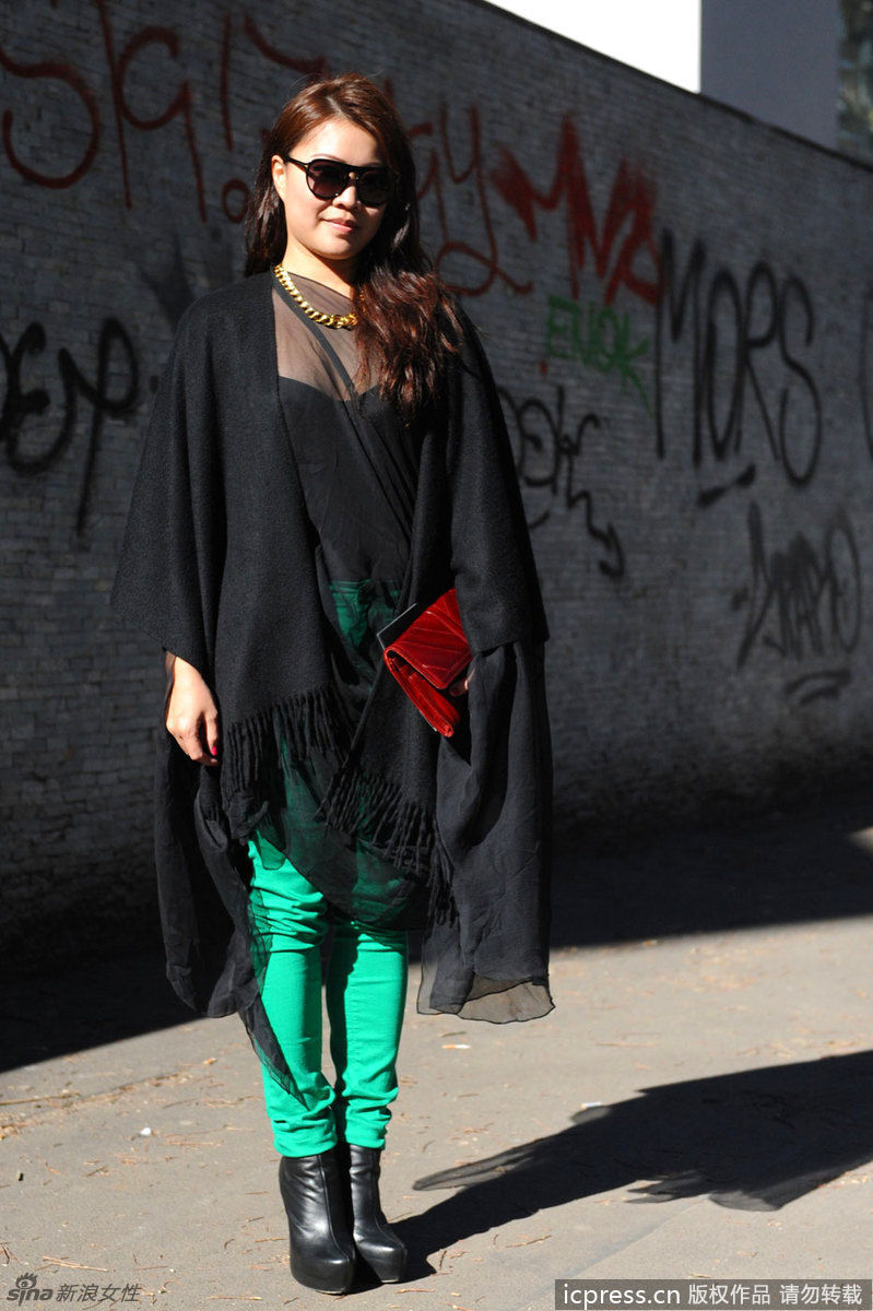 Неделя моды в Милане: модные звезды в черных очках 8
