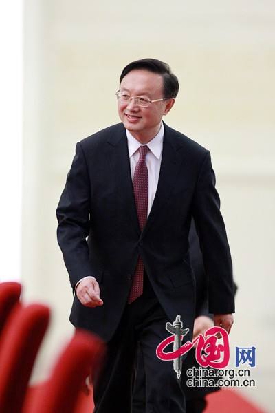 Фотографии Ян Цзечи на пресс-конференции о внешней политике и международных отношениях Китая 