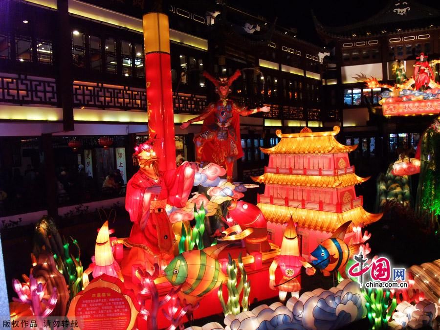 Выставка фонарей в храме Чэнъхуанмяо Шанхая
