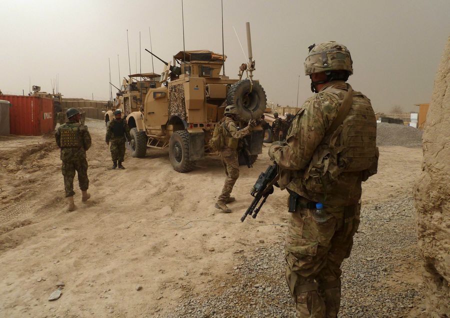 Президент Афганистана Хамид Карзай решительно осудил умышленное убийство американским солдатом 16 мирных афганцев, назвав это посягательством на жизнь.