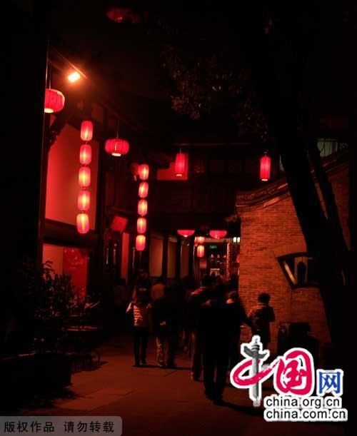 Ночные пейзажи древней торговой улицы Цзиньли в г. Чэнду
