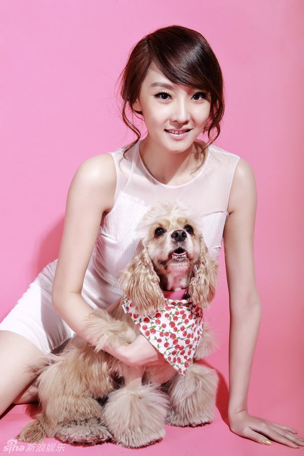 Красотка Лю Ян на обложке модного журнала