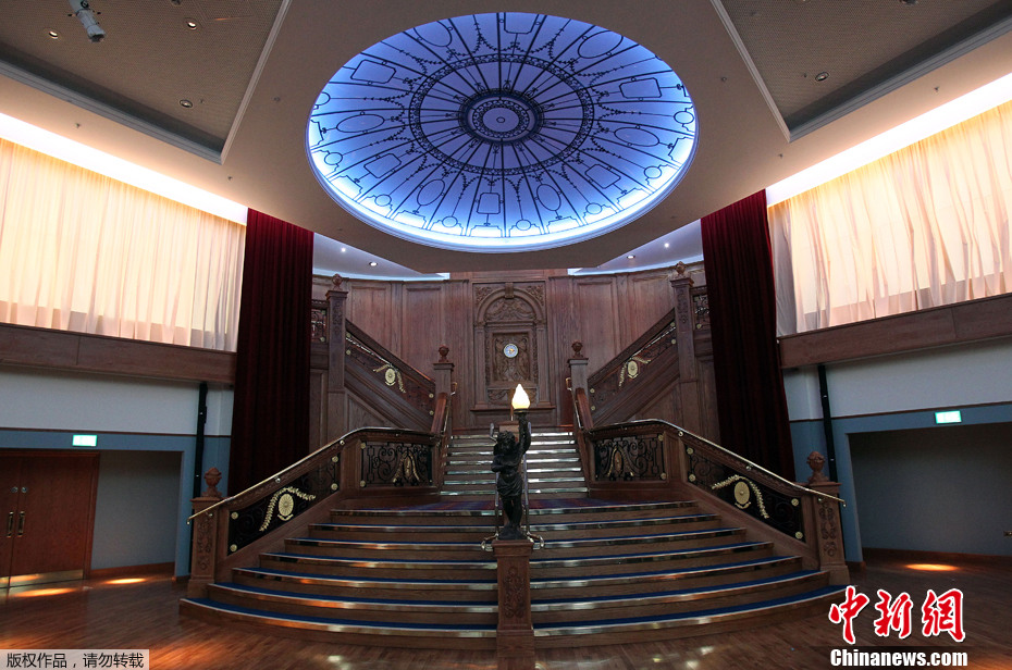 На фото: 13 марта 2012 года в Белфасте Северной Ирландии. По плану, центр туристического комплекса «Титаник» будет открыт 31 марта текущего года, ожидается, что туда будут привлечены около 900 тысяч туристов.