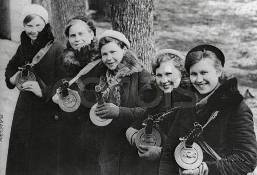 Красивые солдатки Красной армии СССР во время Второй мировой войны 7