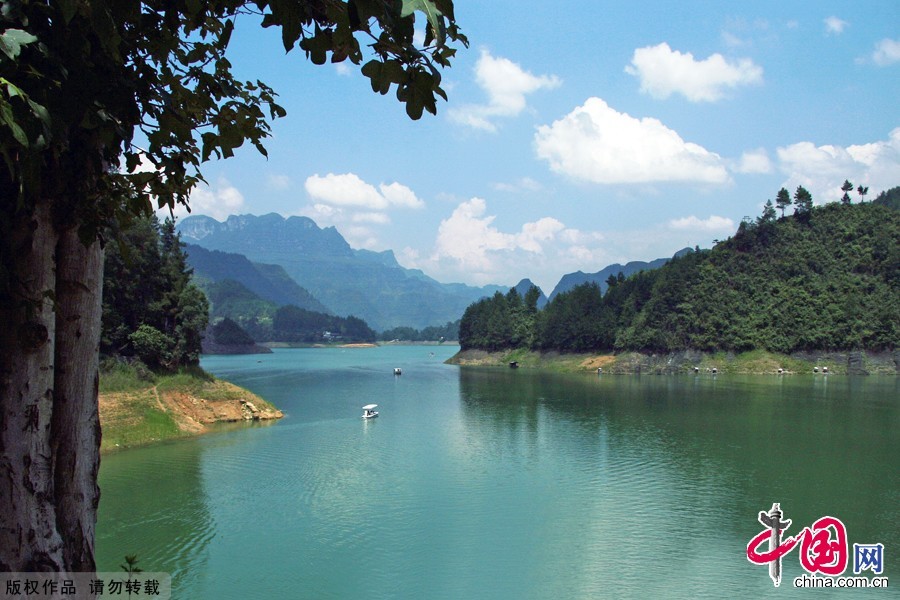 Красивые пейзажи озера «Сяонаньхай» в Чунцине1