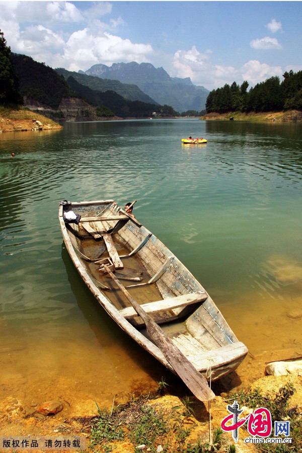 Красивые пейзажи озера «Сяонаньхай» в Чунцине2