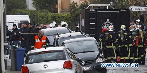 По сообщению французских СМИ со ссылкой на источник в полиции, подозреваемый в совершении серии нападений с применением огнестрельного оружия в Тулузе в четверг был убит во время окружения полицейскими.