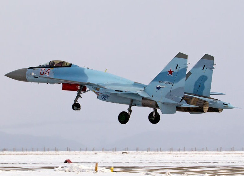 Четвертый истребитель «Су-35S» России прибыл в ГЛИЦ в Ахтубинске3