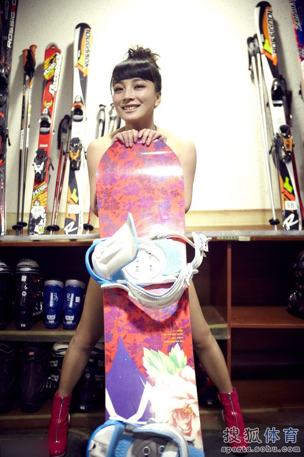Модные фотографии известной спортсменки Ли Нина 