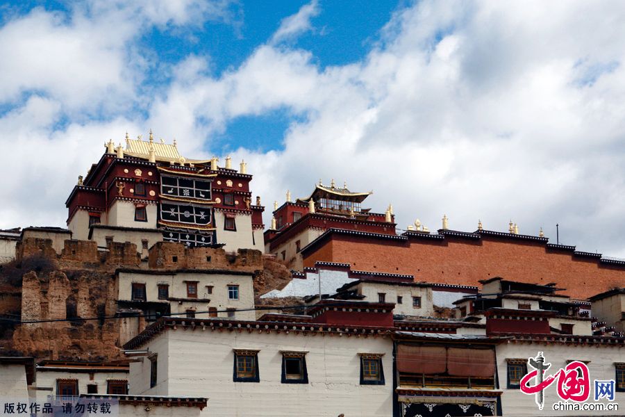 Монастырь Гуйхуасы - «маленький дворец Потала» в провинции Юньнань