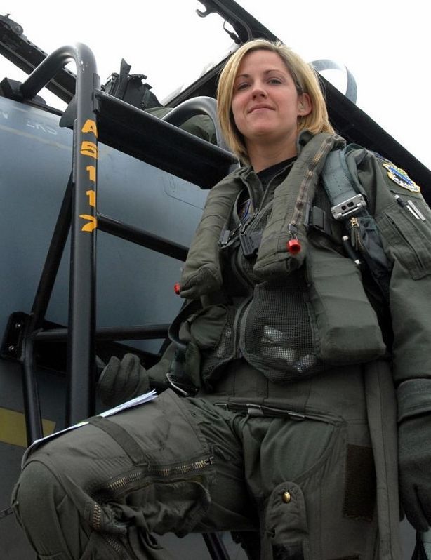 Героические женщины-пилоты ВМС разных стран