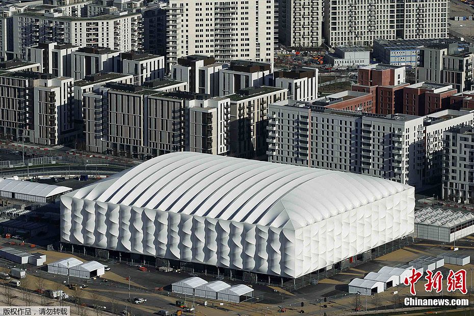 Фото с самолета: Баскетбольная арена для Олимпийских Игр-2012 в Лондоне. (27 марта)