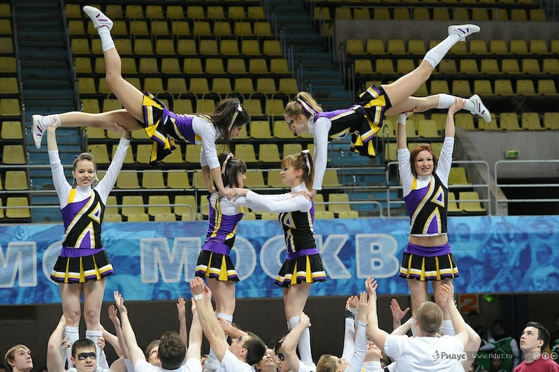 Прекрасные фотографии с Конкурса болельщиц-2012 в Москве 28