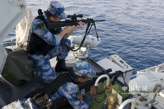Тренировки и жизнь 11-го отряда конвойных кораблей ВМС Китая в Аденском заливе