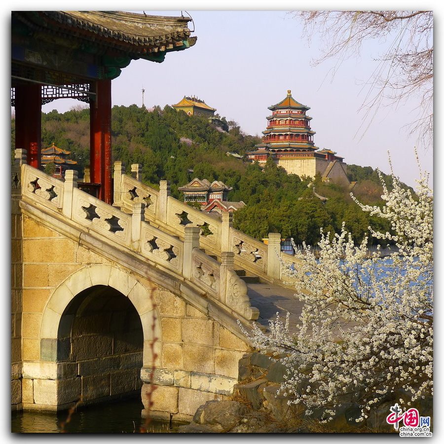 Чарующий весенний императорский парк «Ихэюань»