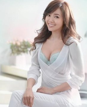 Самые сексуальные наряды китайских красавиц-звезд18