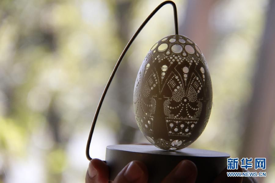 Оригинальное искусство резьбы на яйцах в Словении