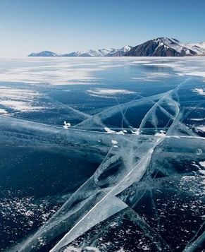 Сказочные ледяные пейзажи Байкала