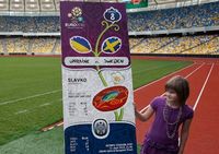 9-летняя девочка получила первый билет на матч Евро-2012