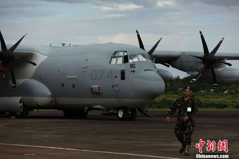 Американско-филиппинские военные учения: Робот для обезвреживания бомб американской армии2
