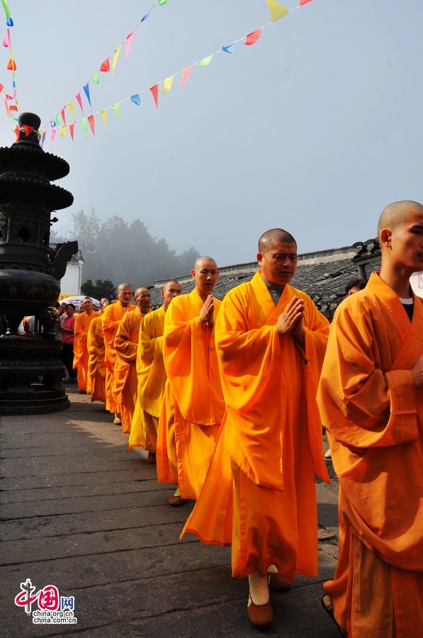 Известные буддийские горы – Цзюхуашань31