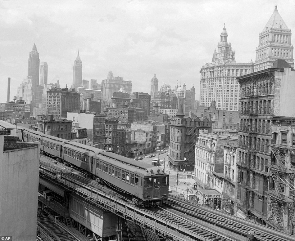 Недавно Управление архивов Нью-Йорка объявило о создании новой фотобазы. Она собрала более 2,2 миллионов фотографий, начиная с середины 19-го века, из них выбрала 870 тысяч фотографий